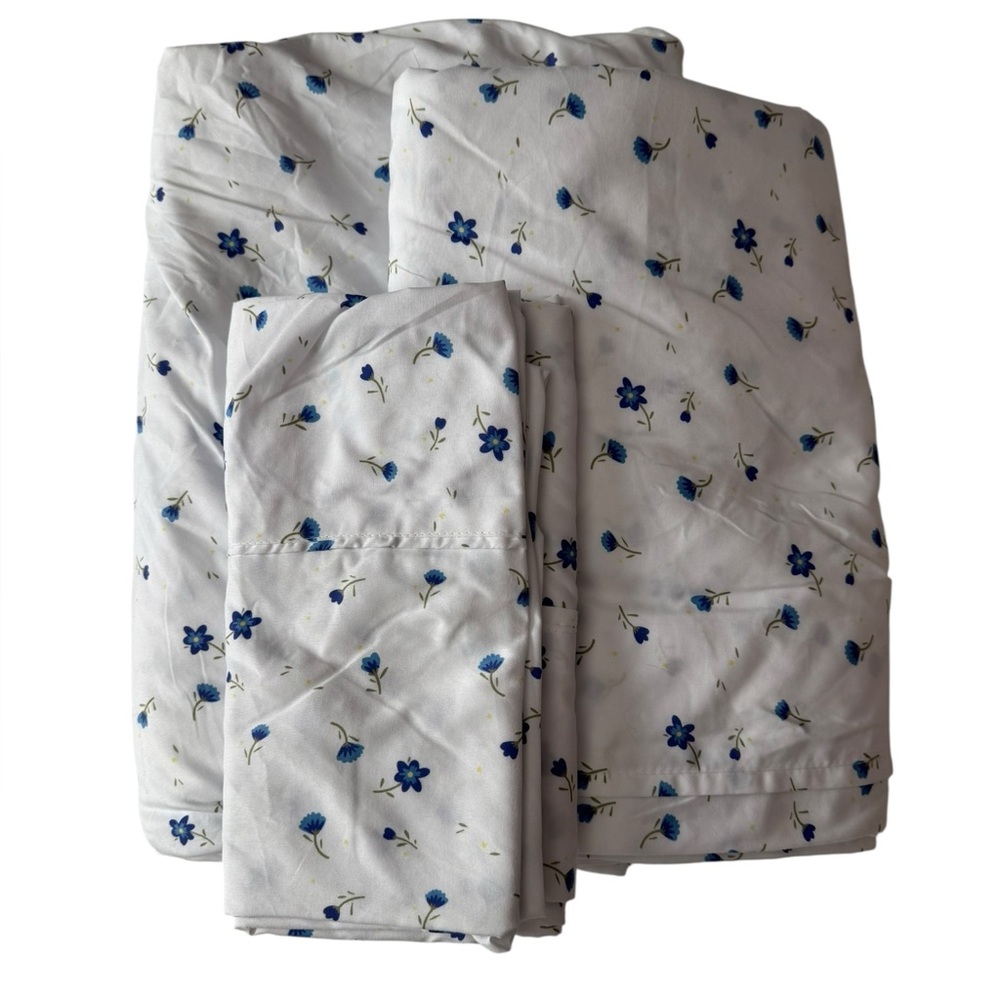 Linens & Hutch Floral Pattern King Size 4-Piece Microfiber Sheet Set